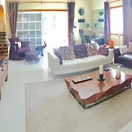 Tauro Golf & فيلة *