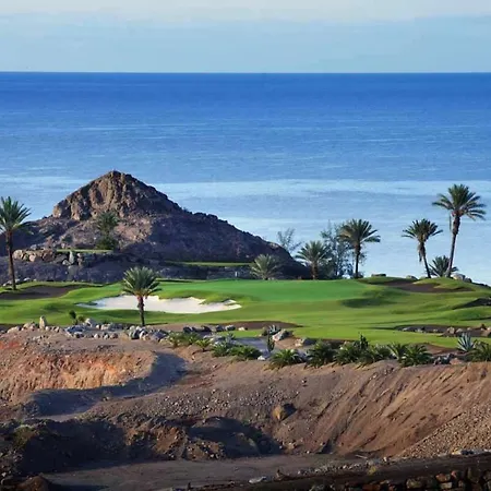 Tauro Golf & Βίλα *